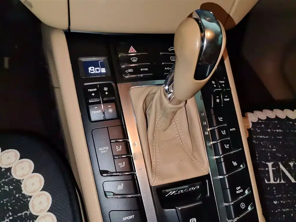 Porsche Macan 2014 Macan 2.0T фото 7