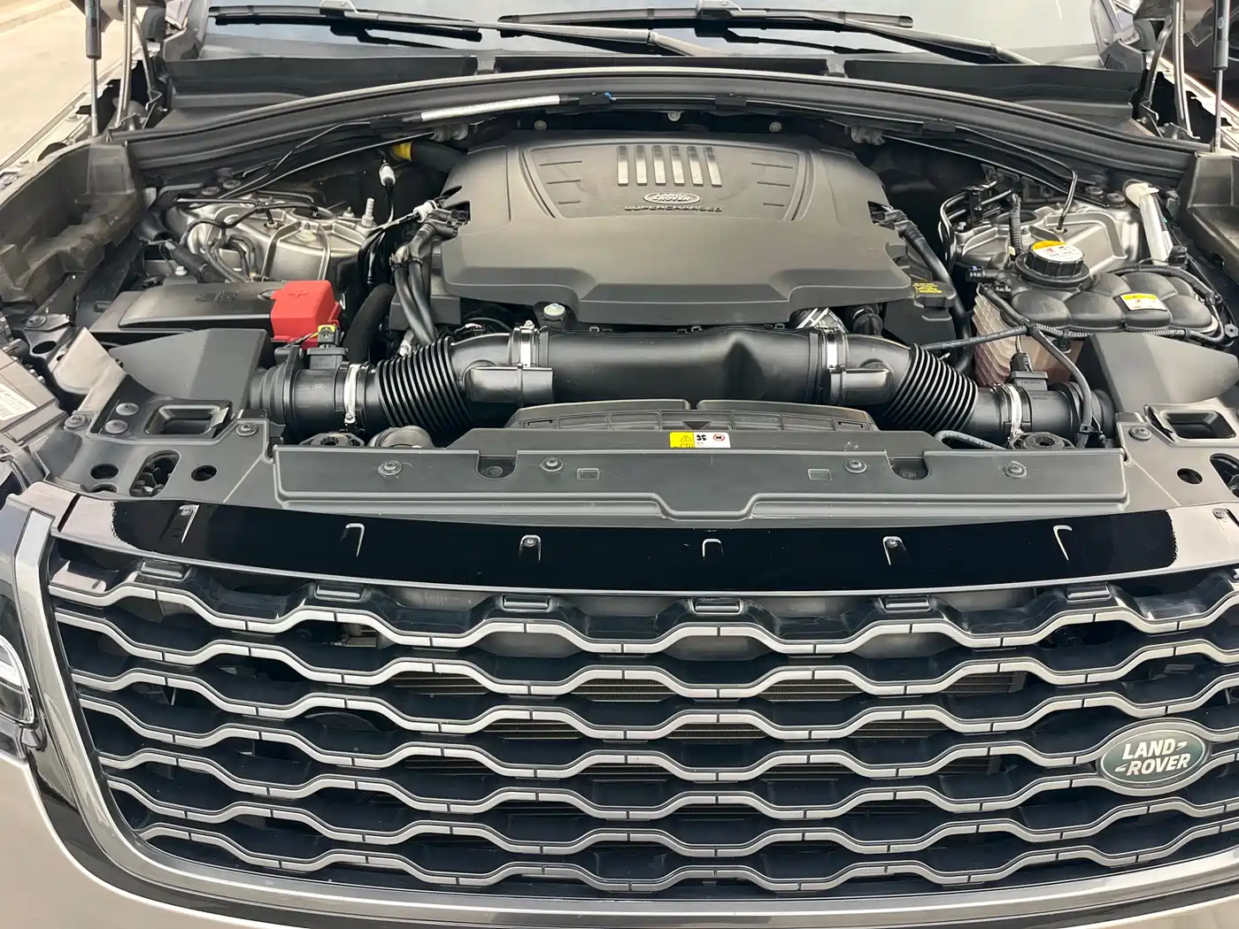 Land Rover Range Rover Velar 2017 P380 R-DYNAMIC SE фото 15