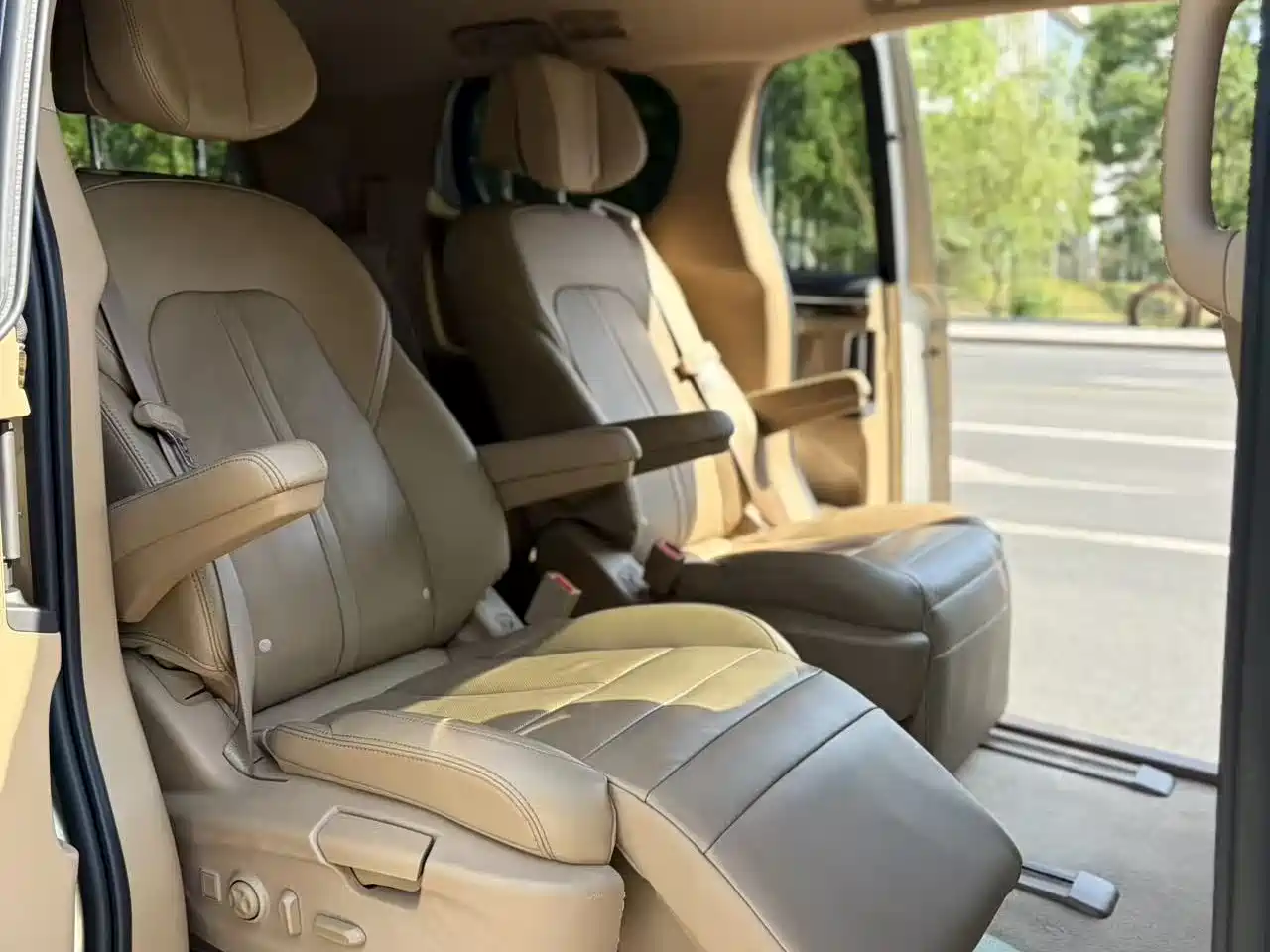 Buick GL8 2017 ES 28T Flagship China V фото 10