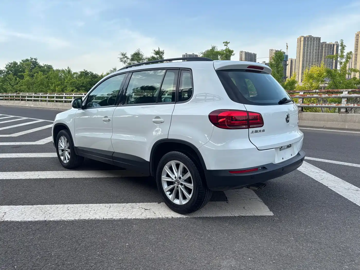 Volkswagen Tiguan 2015 1.8TSI Automatic 2WD Comfortline фото 7