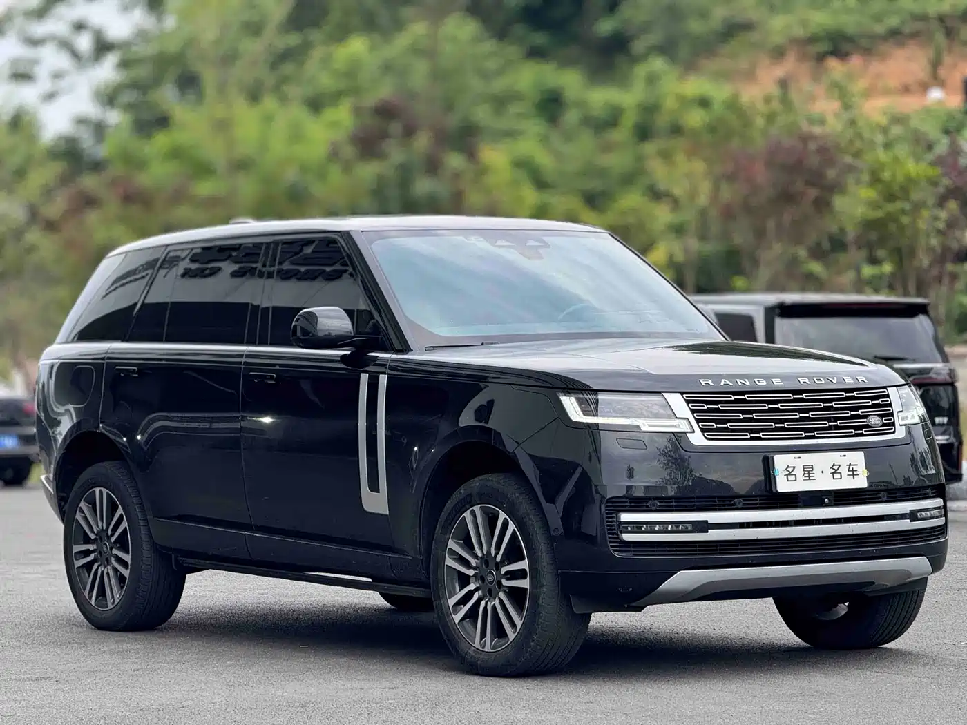 Land Rover Range Rover 2023 3.0 L6 400PS Genesis Extended Version фото 3