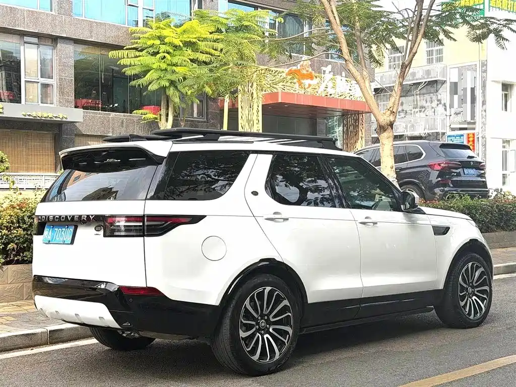 Land Rover Discovery 2017 3.0 SC V6 SE фото 12