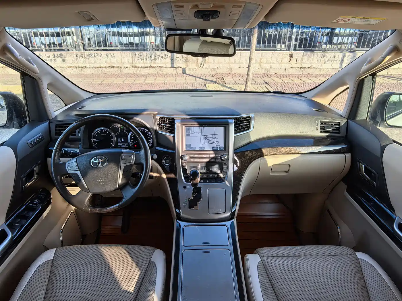 Toyota Alphard 2012 3.5L Premium Edition фото 10