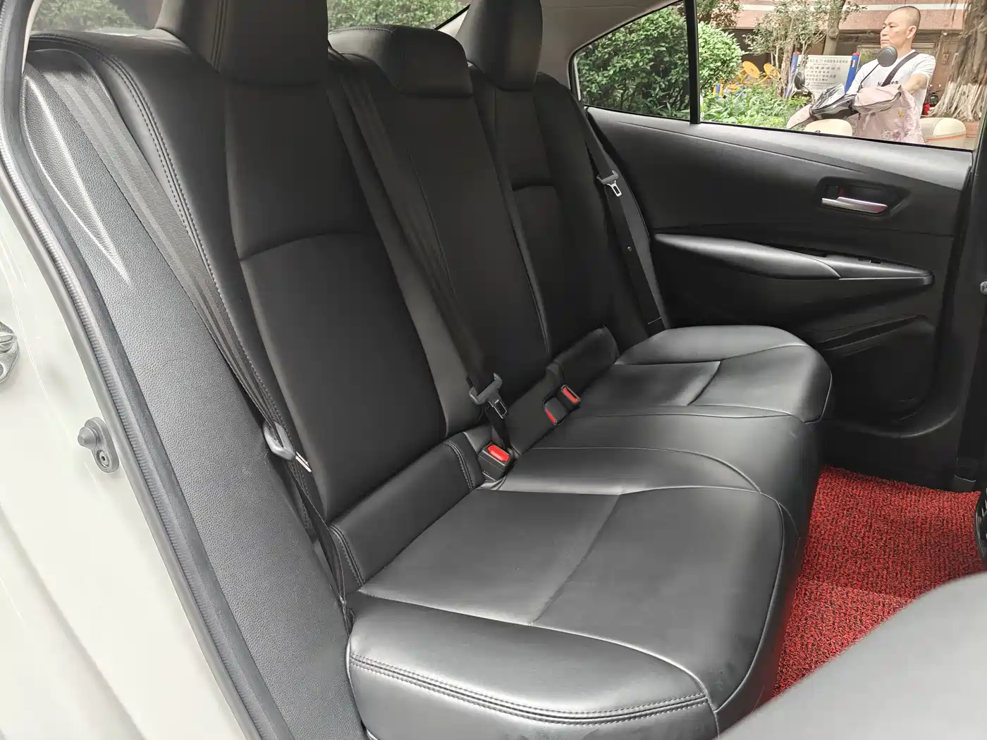 Toyota Levin 2023 Smart Hybrid 1.8L Luxury фото 16