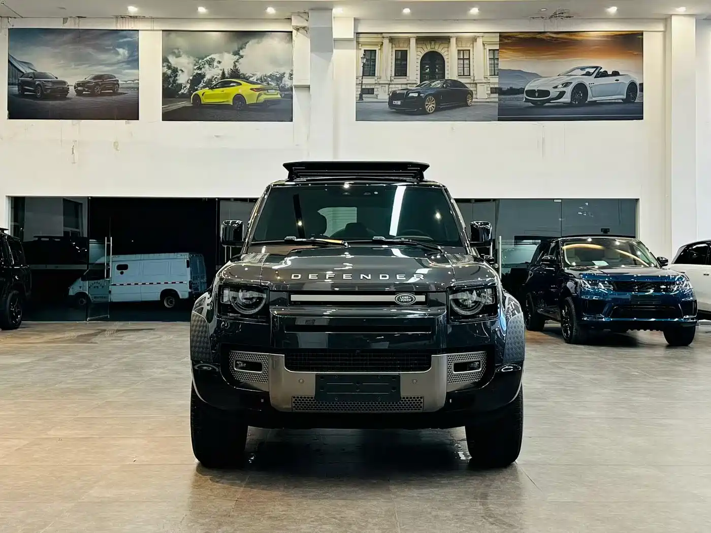 Land Rover Defender 2025 110 3.0T P400 -Dynamic HSE фото 2