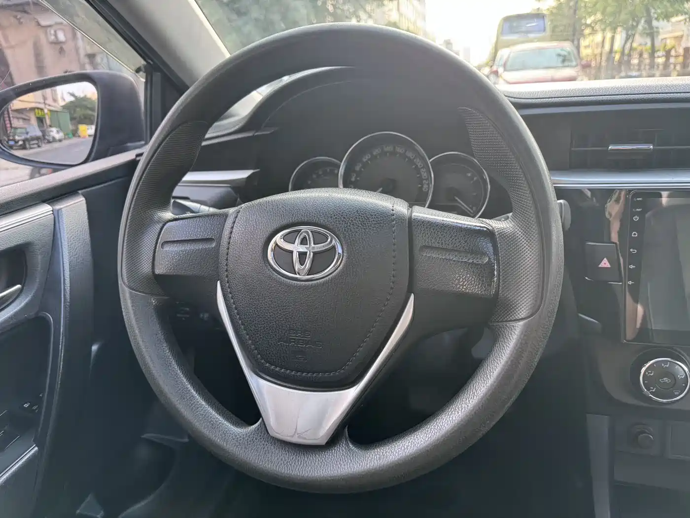 Toyota Levin 2014 1.6G CVT Elite Edition фото 8