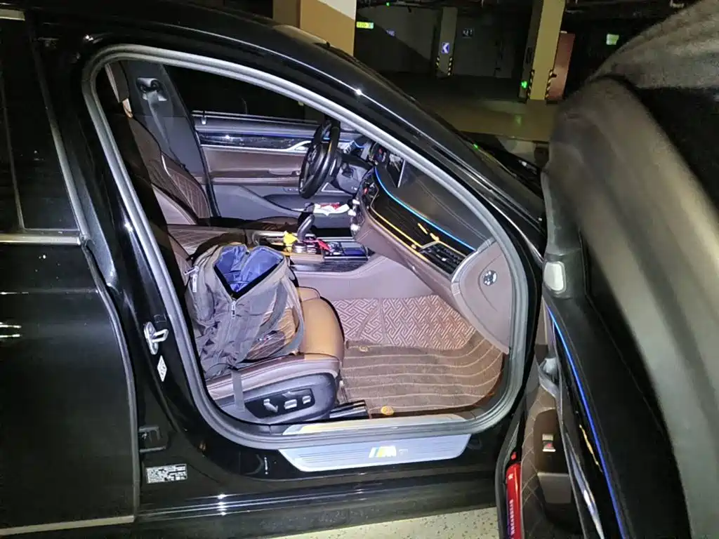 Photo 10 - BMW 7 Series