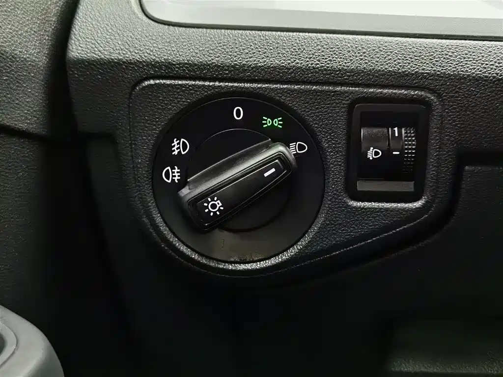 Volkswagen Lamando 2019 230TSI DSG Trend Edition China V фото 21