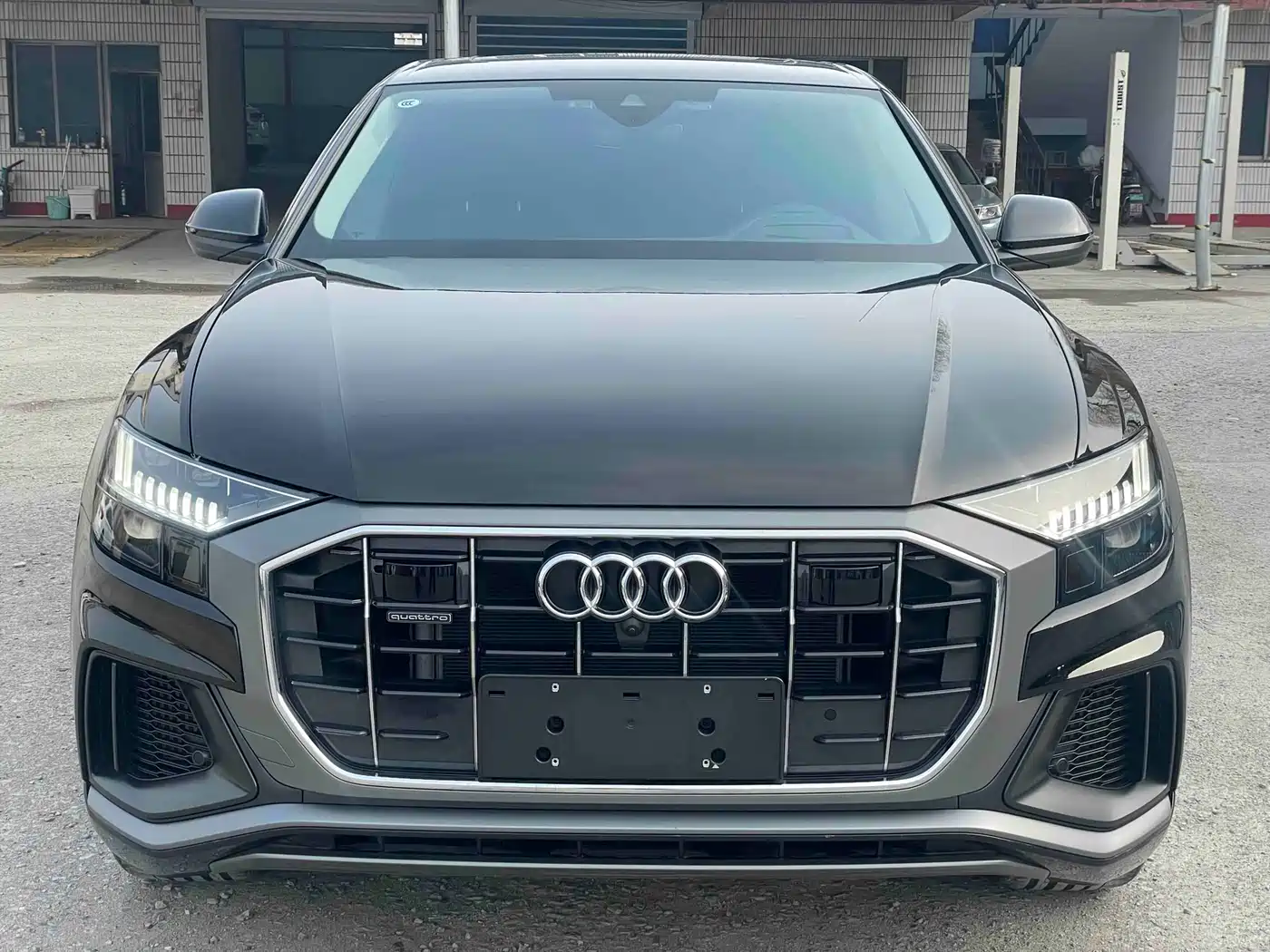 Audi Q8 2023 55 TFSI Luxury Sport фото 2