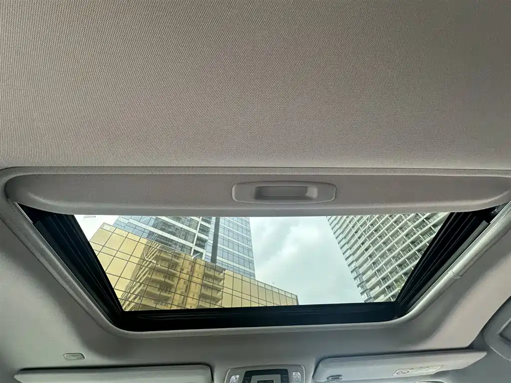 Toyota Sienna 2021 2.5L Hybrid Comfort Edition фото 24