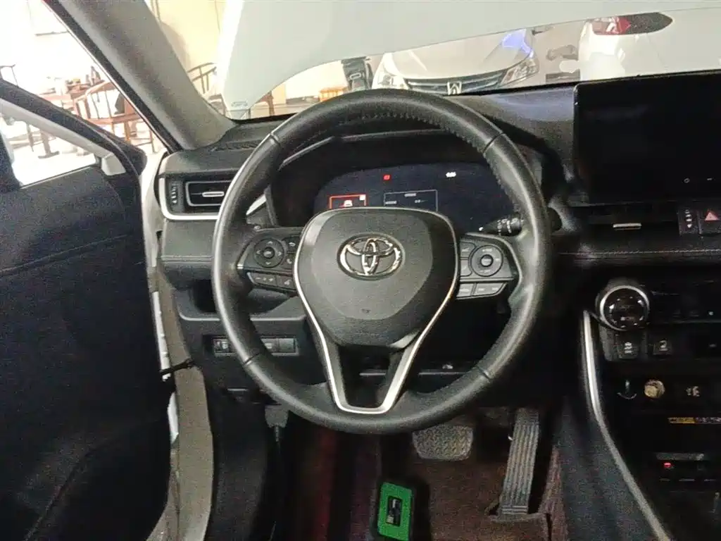 Toyota RAV4 Rongfang 2023 2.0L CVT FWD Style Plus Edition фото 11