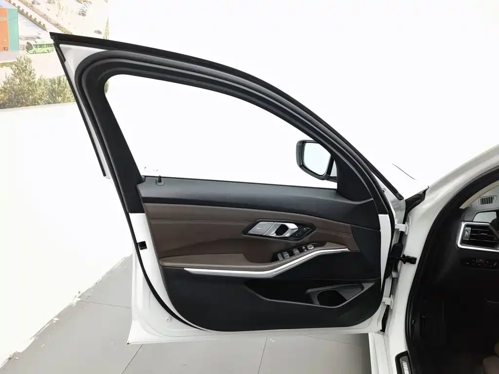 BMW BMW 3 Series 2020 325i M Sport Package 8