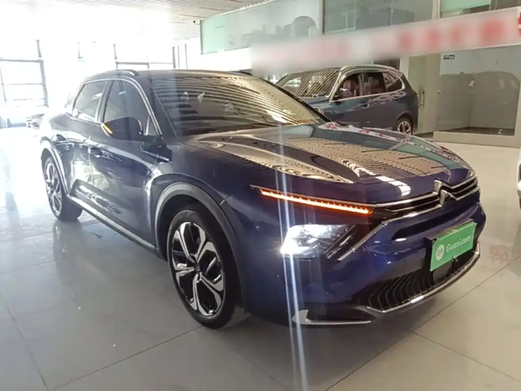 Citroën Versailles C5 X 2023 2021 1.6T Momentum Extraordinary