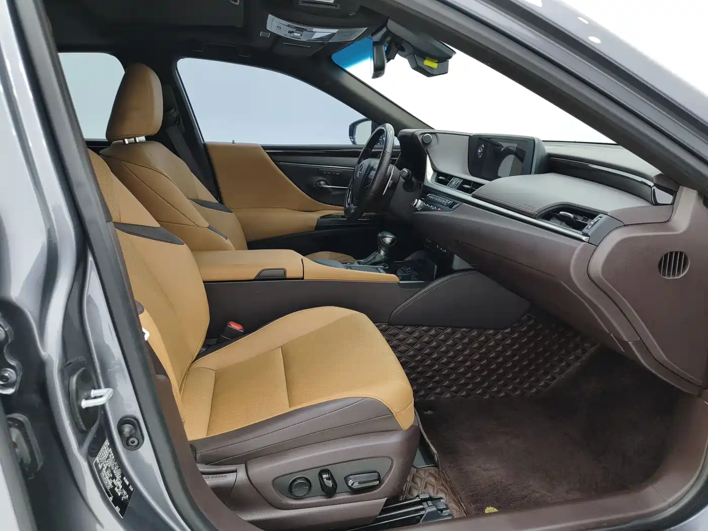 Lexus ES 2020 200 Luxury фото 11