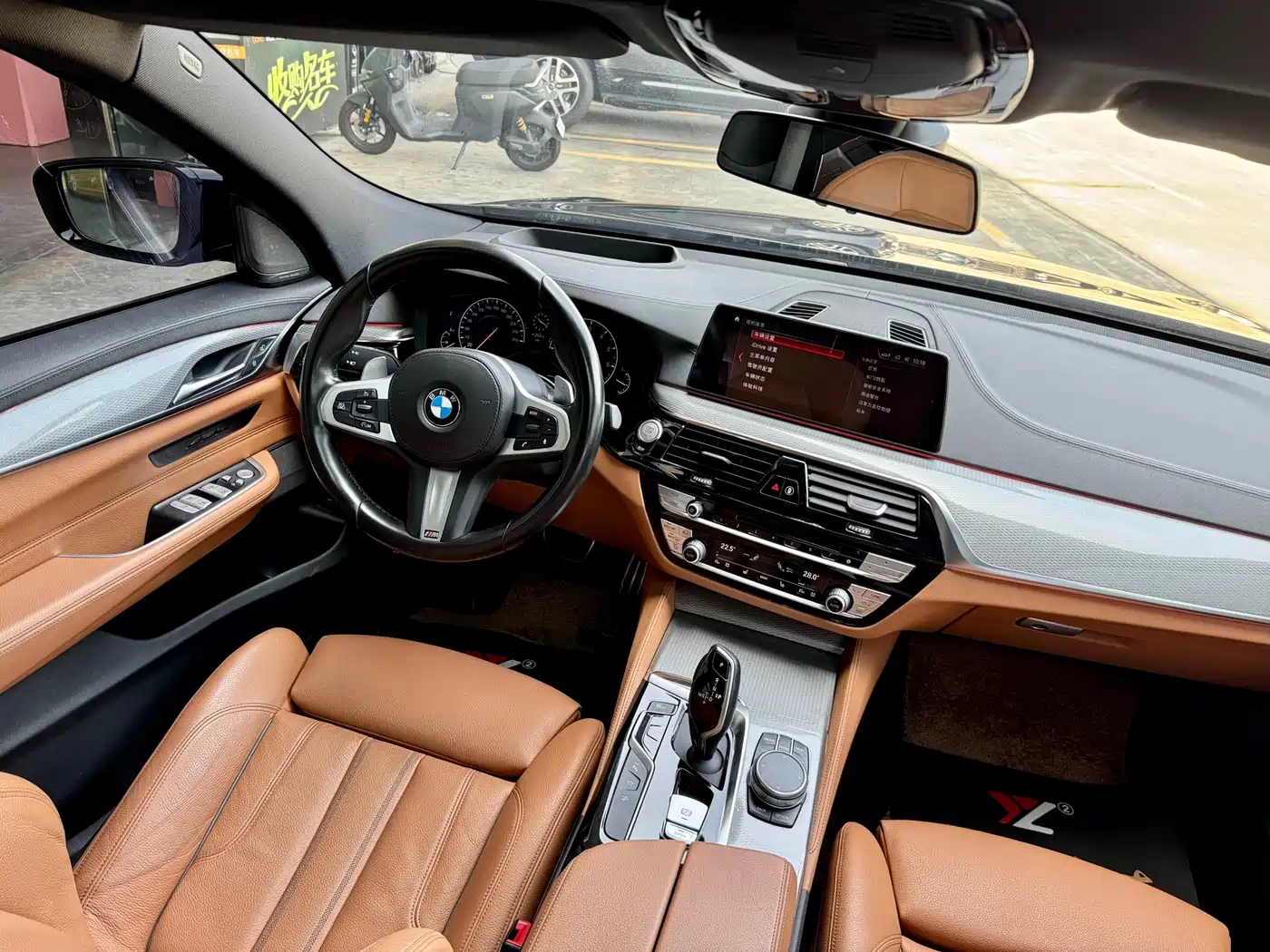 BMW 6 Series GT 2019 630i M Sport Package фото 8