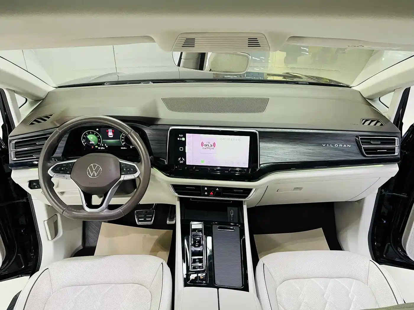 Volkswagen Viloran 2022 380TSI Premium Edition фото 8