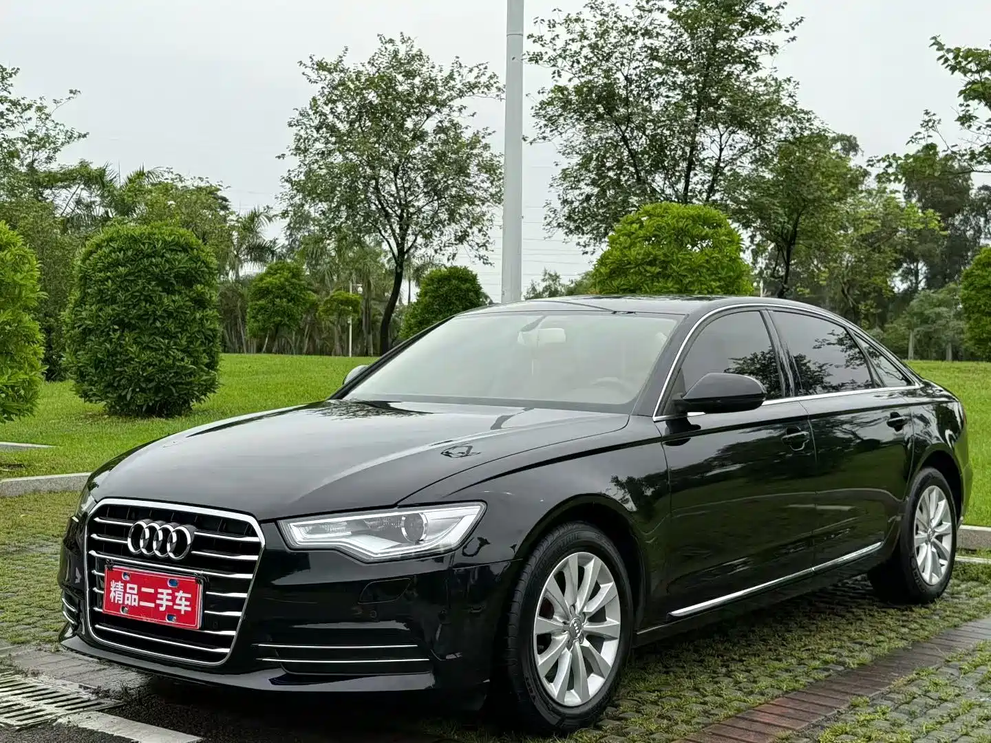 Фото 1 - Audi A6L
