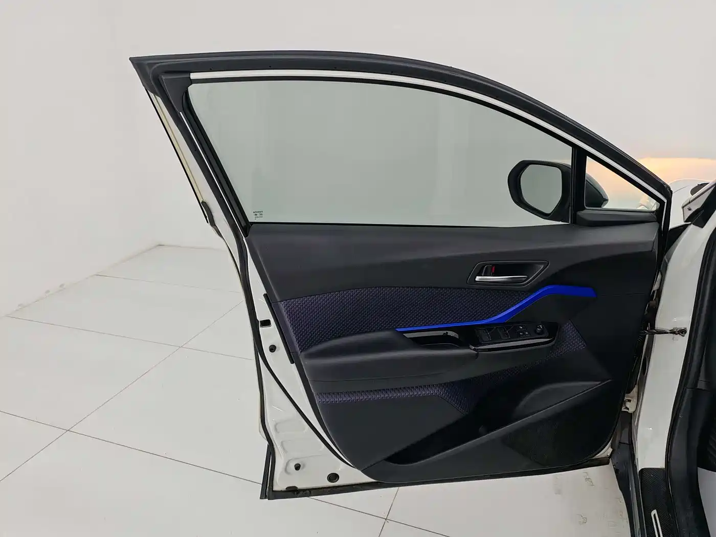 Toyota IZOA 2020 2.0L Yi Xiang Edition фото 15
