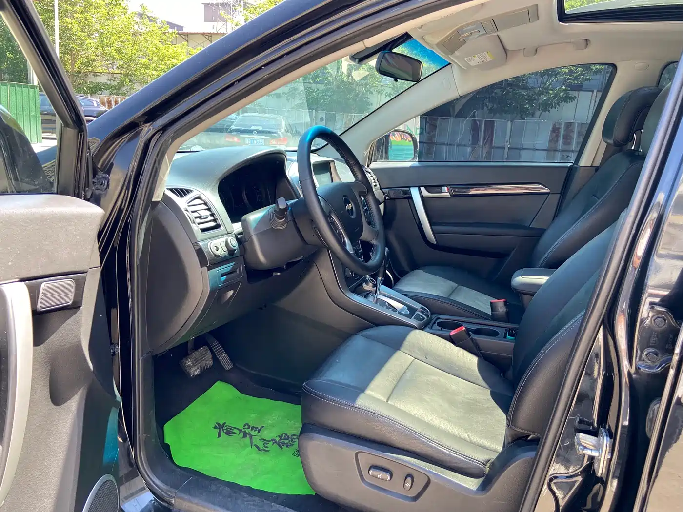 Chevrolet Captiva 2013 2.4L 2WD Urban Edition 7-seater фото 9