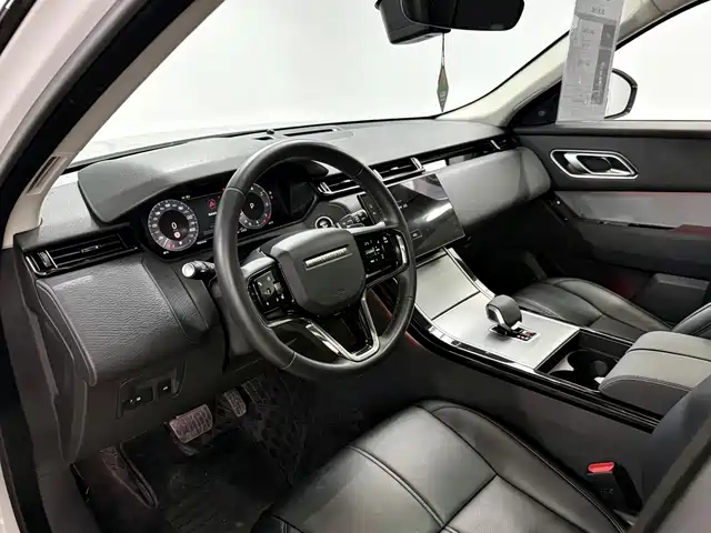 Land Rover Range Rover Velar 2024 S — фото 4