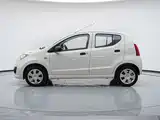 Photo 5 - Suzuki Alto
