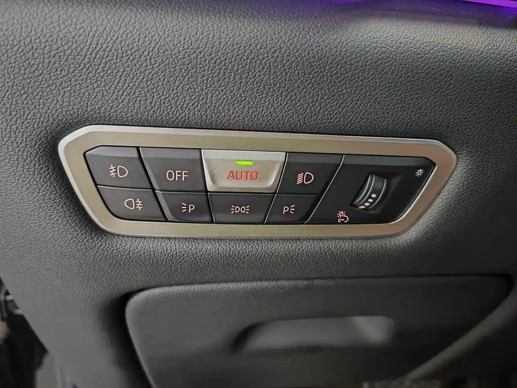 BMW X5 (Import) 2019 xDrive40i M Sport Package фото 21