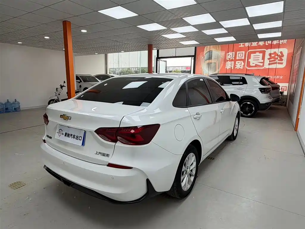 CHEVROLET CRUZE