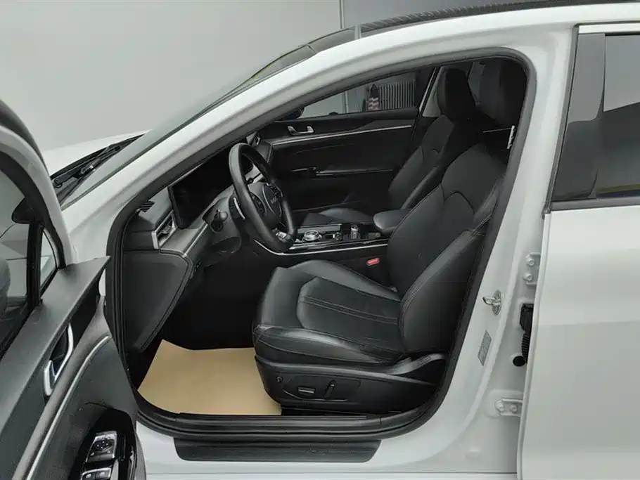 Kia K5 2021 270T CVVD Renewal Edition фото 9