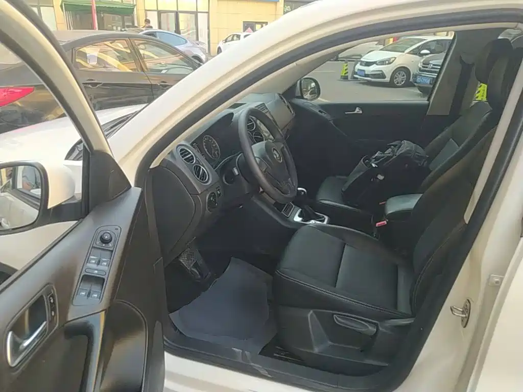 صورة 16 - Volkswagen Tiguan