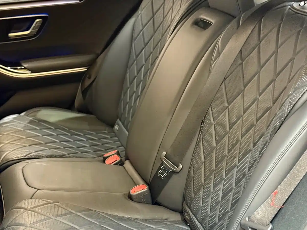 Фото 14 - Mercedes-Benz S-Class