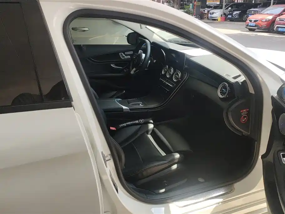 Mercedes-Benz C-Class 2020 C 260 L Sport фото 8