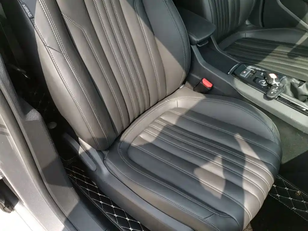 Peugeot 408 2022 1.6T Light Chaser Edition фото 25