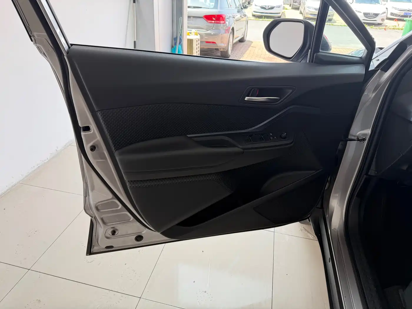 Toyota IZOA 2021 2.0L Yixiang Edition фото 5