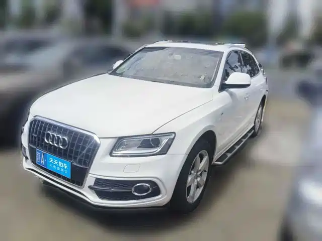 Audi Q5 2018 Collector's Edition 40 TFSI Progressive — фото 1