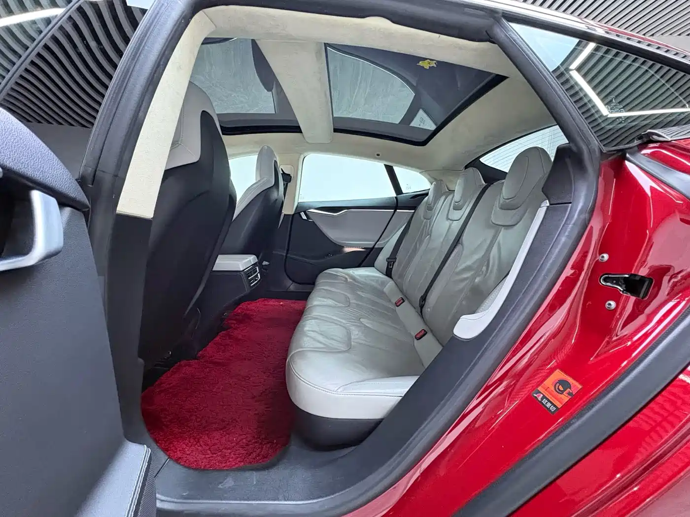 Фото 6 - Tesla Model S