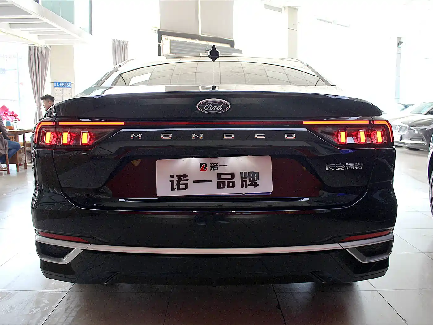 FORD MONDEO