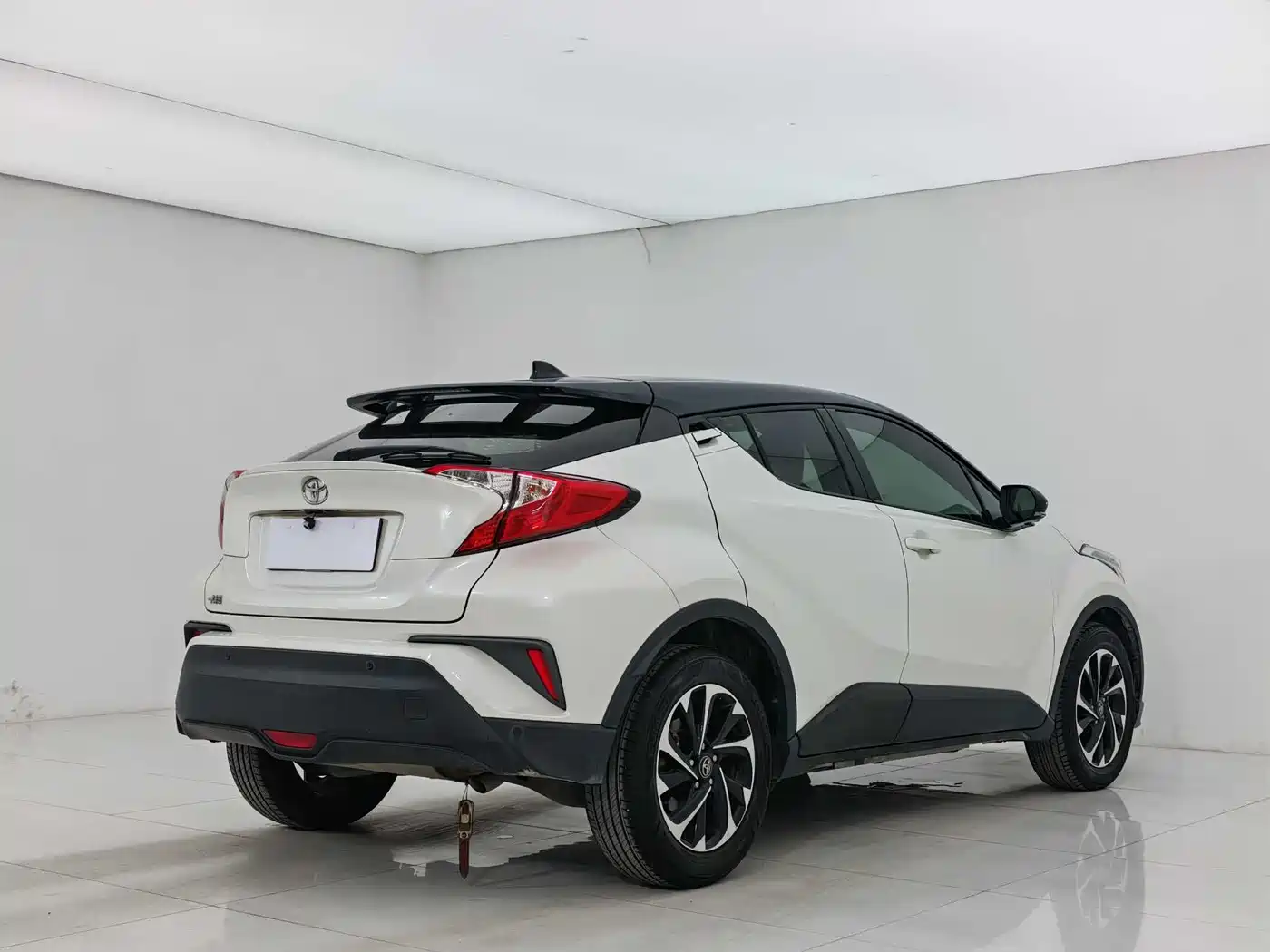Toyota IZOA 2020 2.0L Yi Xiang Edition фото 4