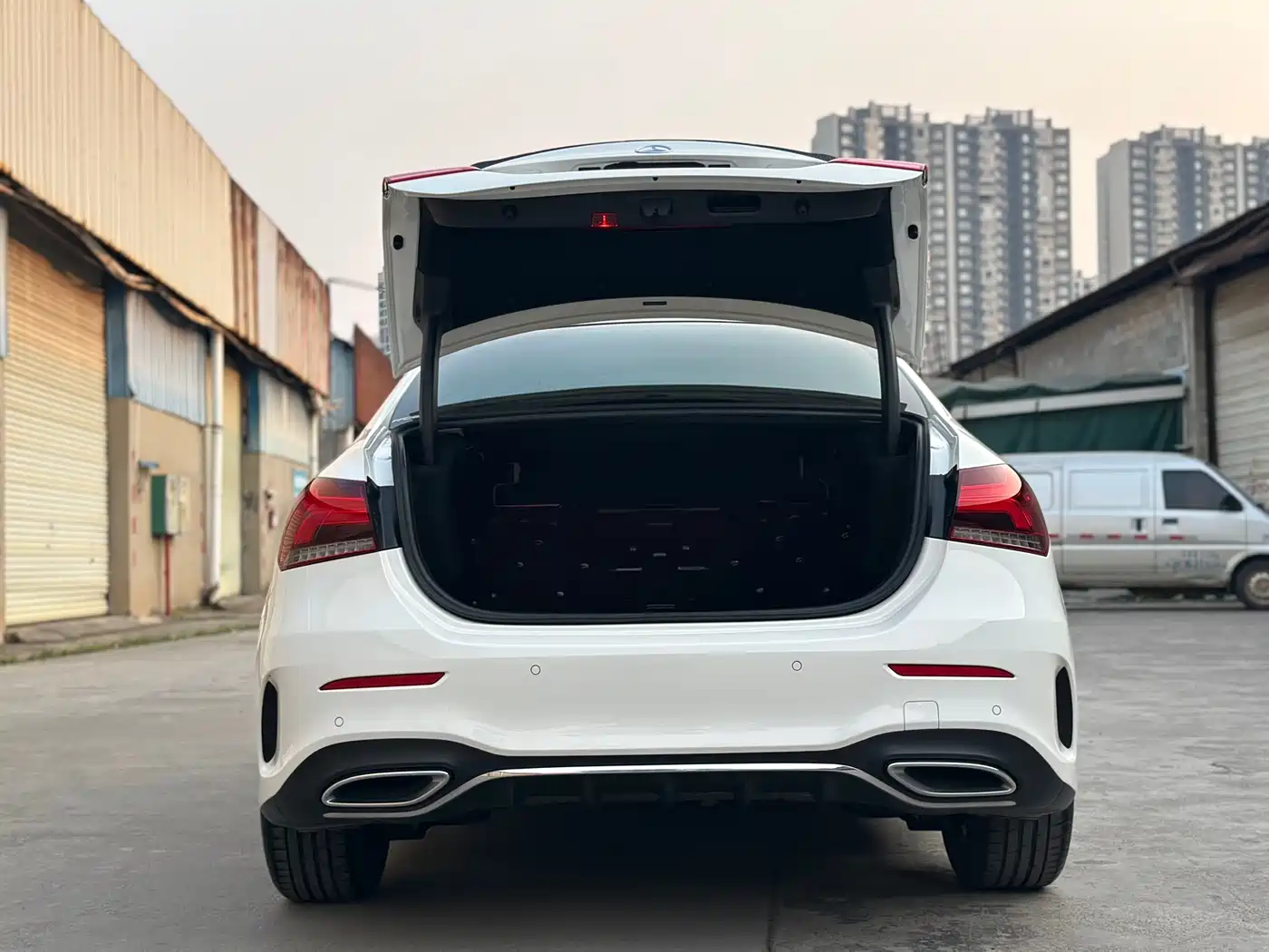Mercedes-Benz A-Class 2021 A 200 L Sport Sedan Fashion Edition фото 10