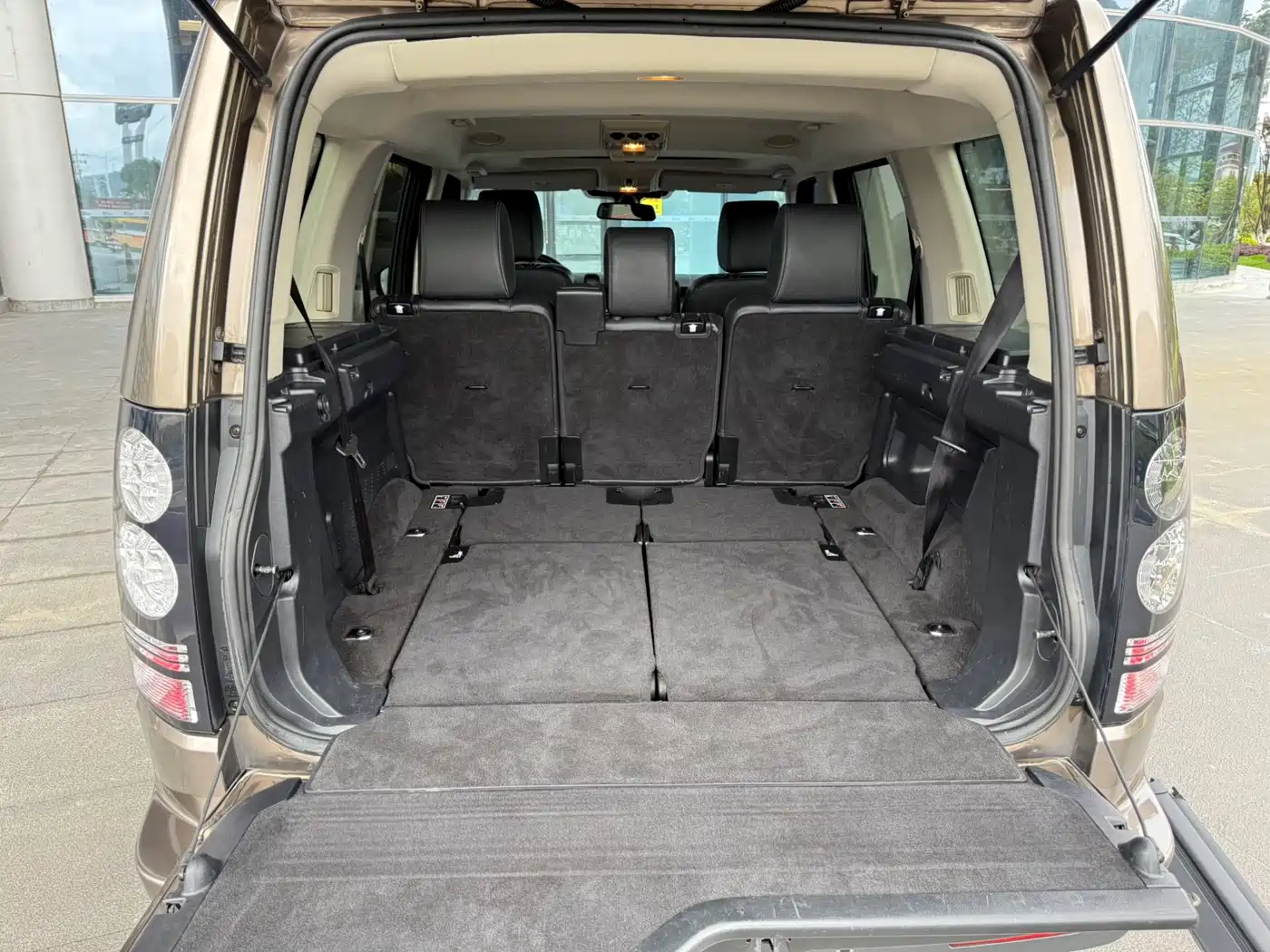 Фото 18 - Land Rover Discovery