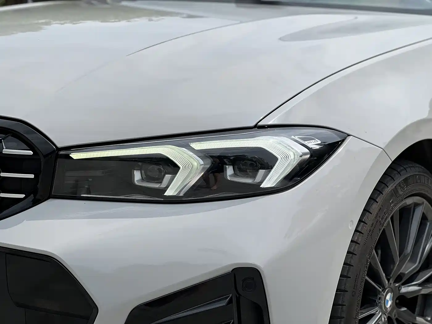 BMW 3 Series 2023 325Li M Sport Black Night Package фото 27