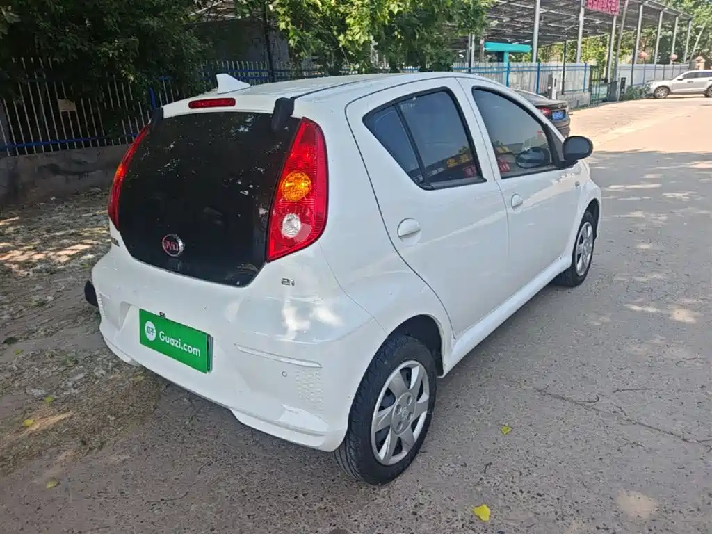 BYD e1 2020 Smart Comfort фото 7