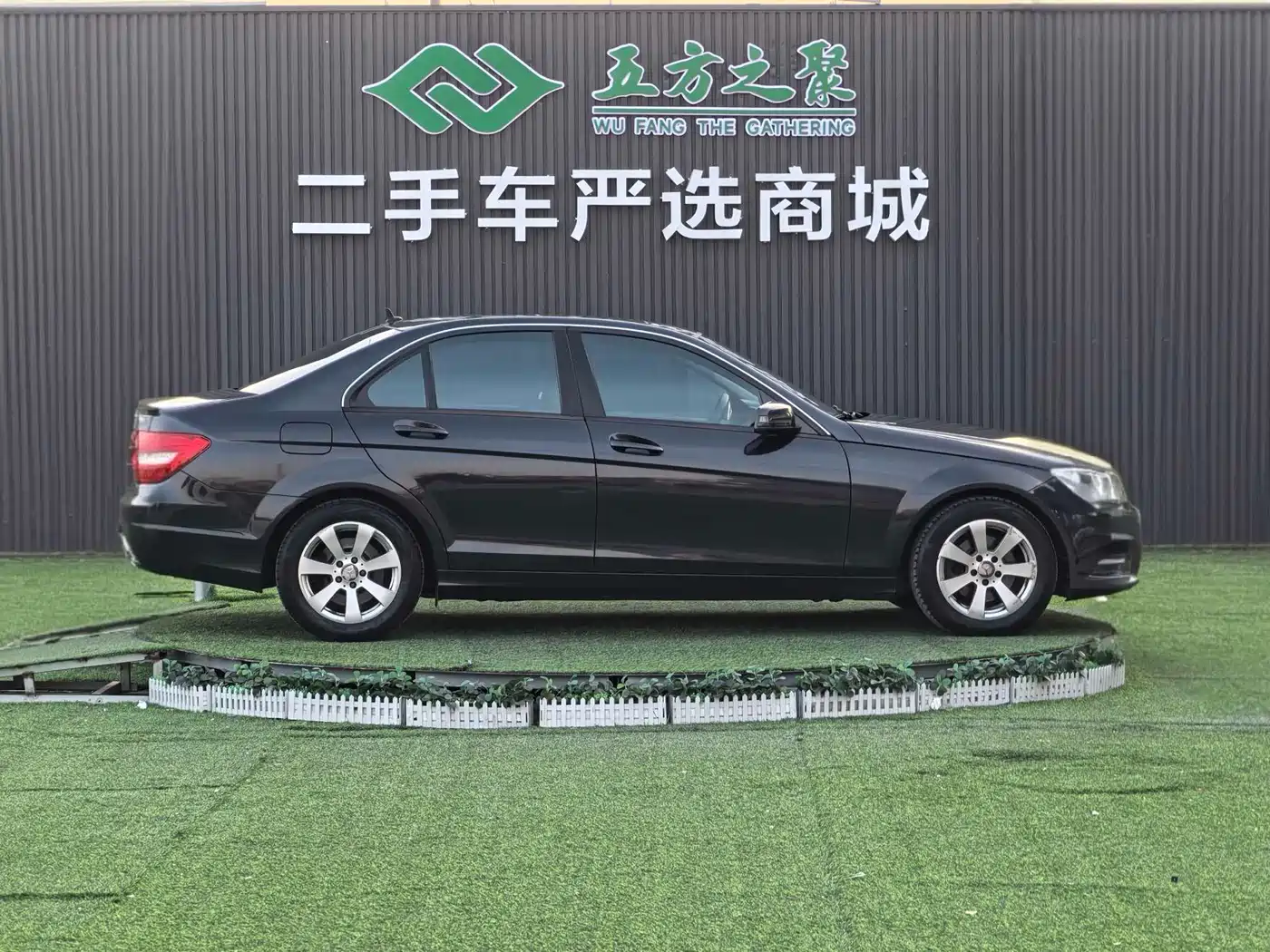 Mercedes-Benz C-Class 2013 Model C 180 CGI Classic фото 4