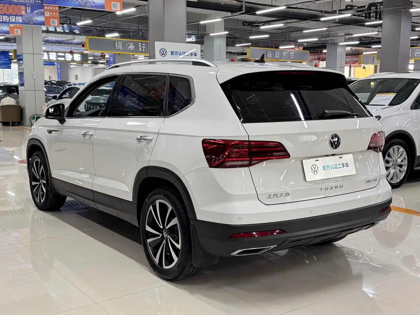 Volkswagen Tharu 2022 280TSI FWD Luxury Edition фото 6