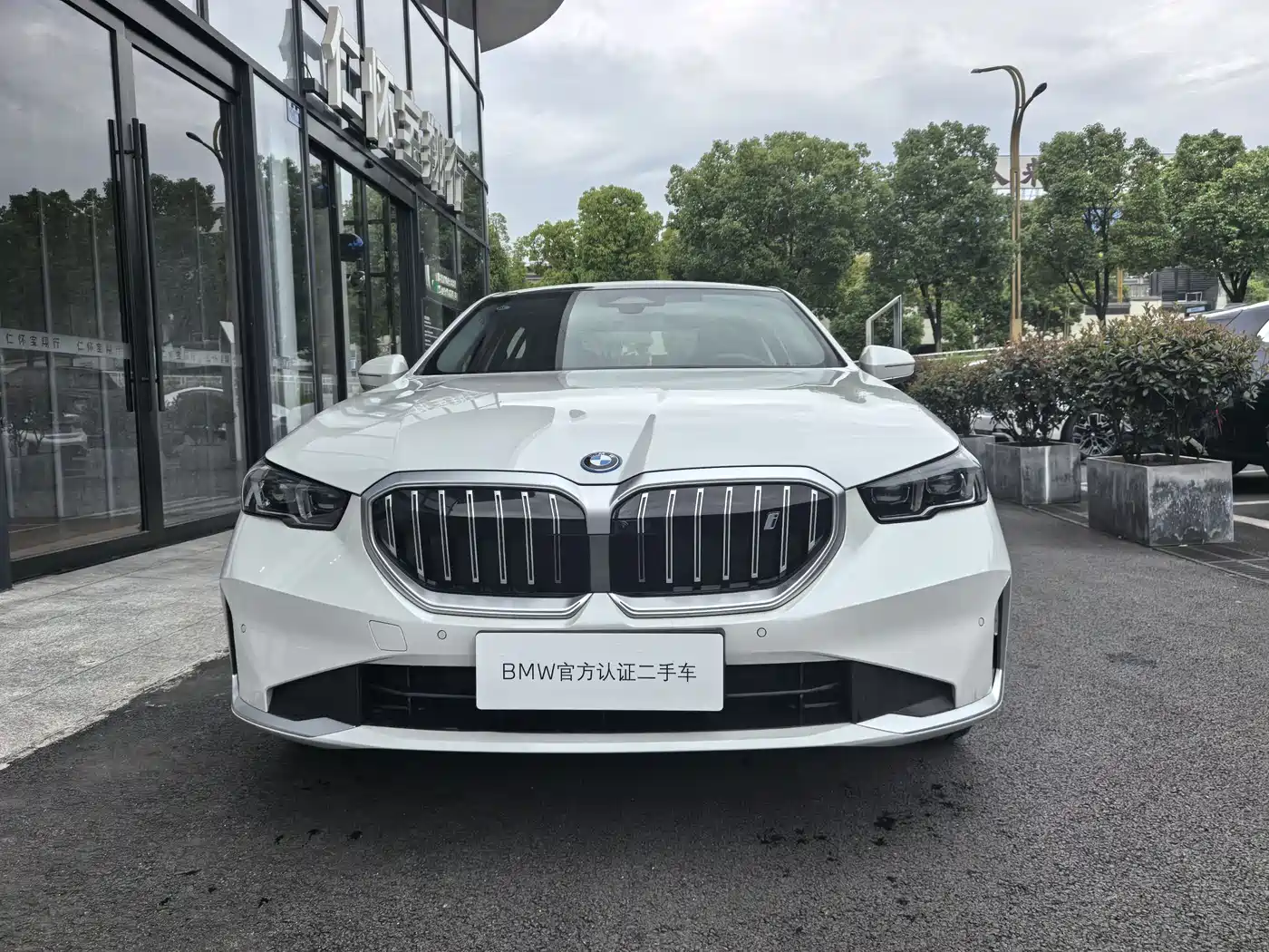 BMW i5 2024 eDrive 35L Premium Luxury Package фото 2