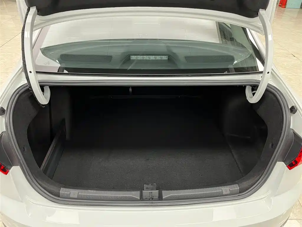 Volkswagen Bora 2023 200TSI DSG Smart PRO Edition фото 16