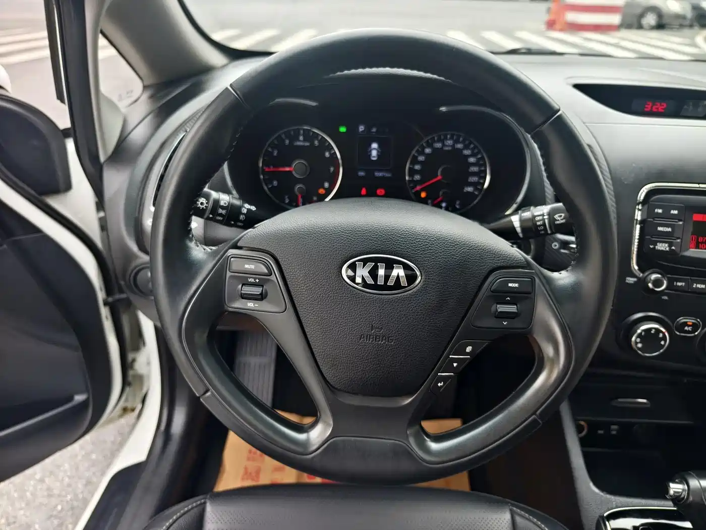 Kia K3 2017 1.6L Automatic 15th Anniversary Special GLS фото 15