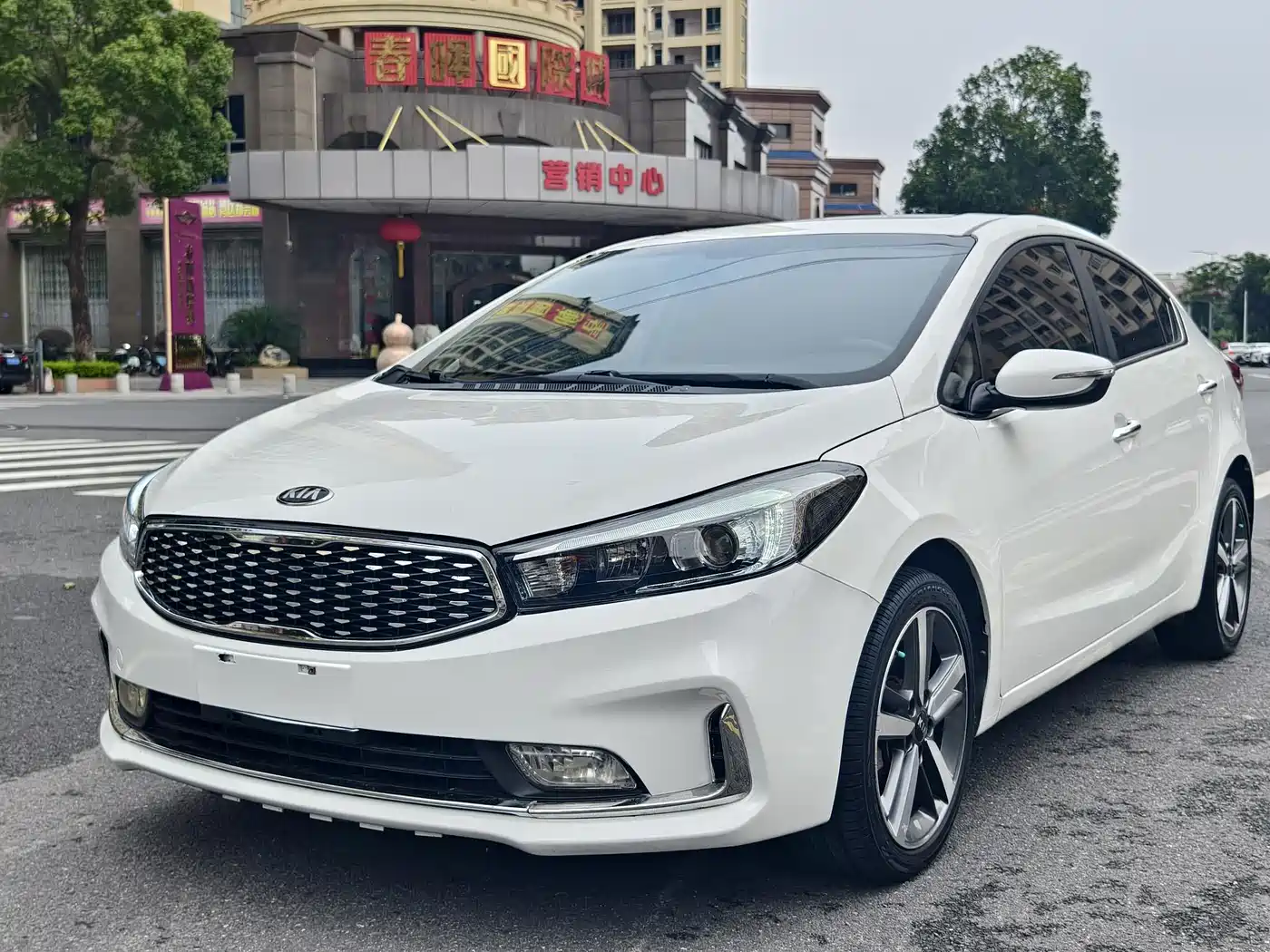 Kia K3 2017 1.6L Automatic 15th Anniversary Special GLS