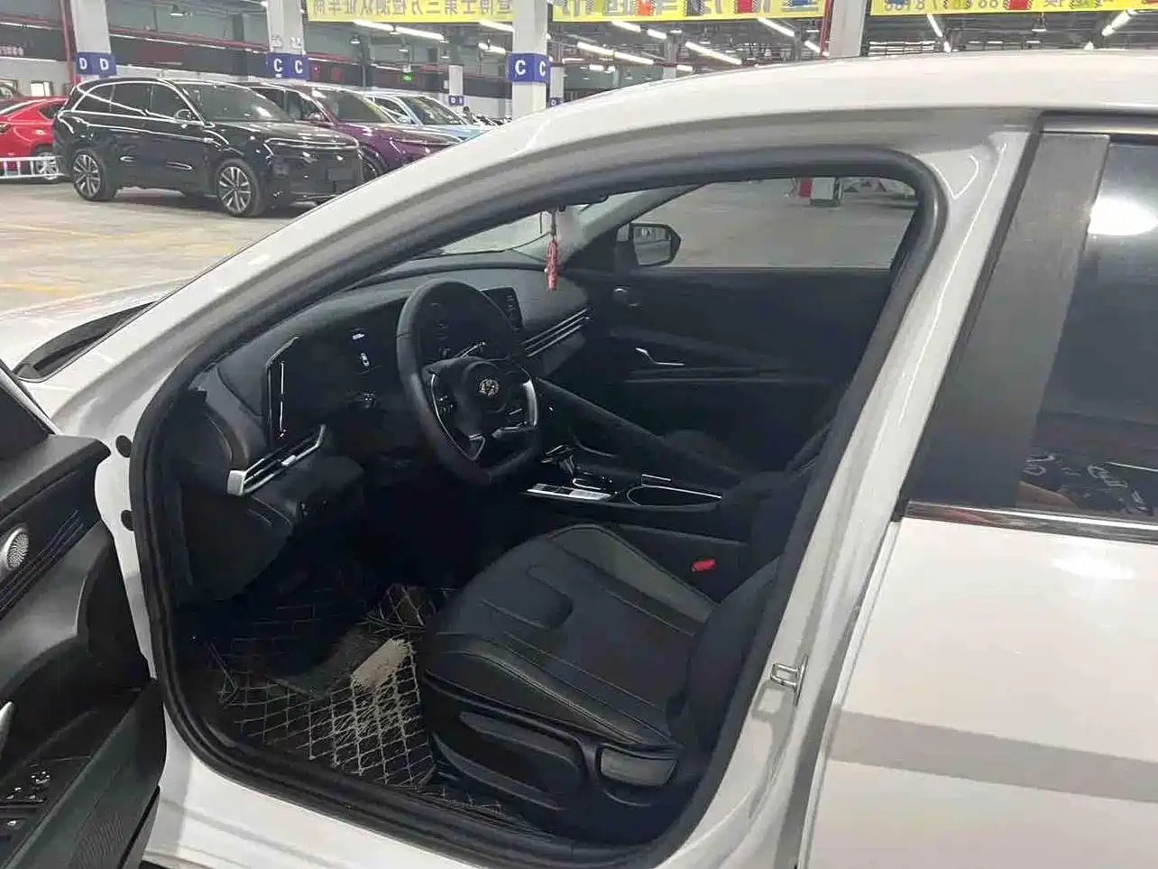 Hyundai Elantra 2021 1.5L CVT GLX Elite Edition фото 7