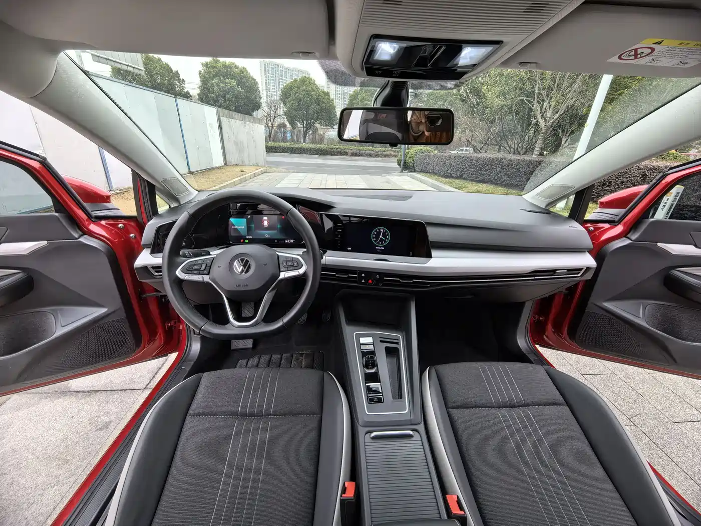 Volkswagen Golf 2021 280TSI DSG Pro Launch Edition фото 11
