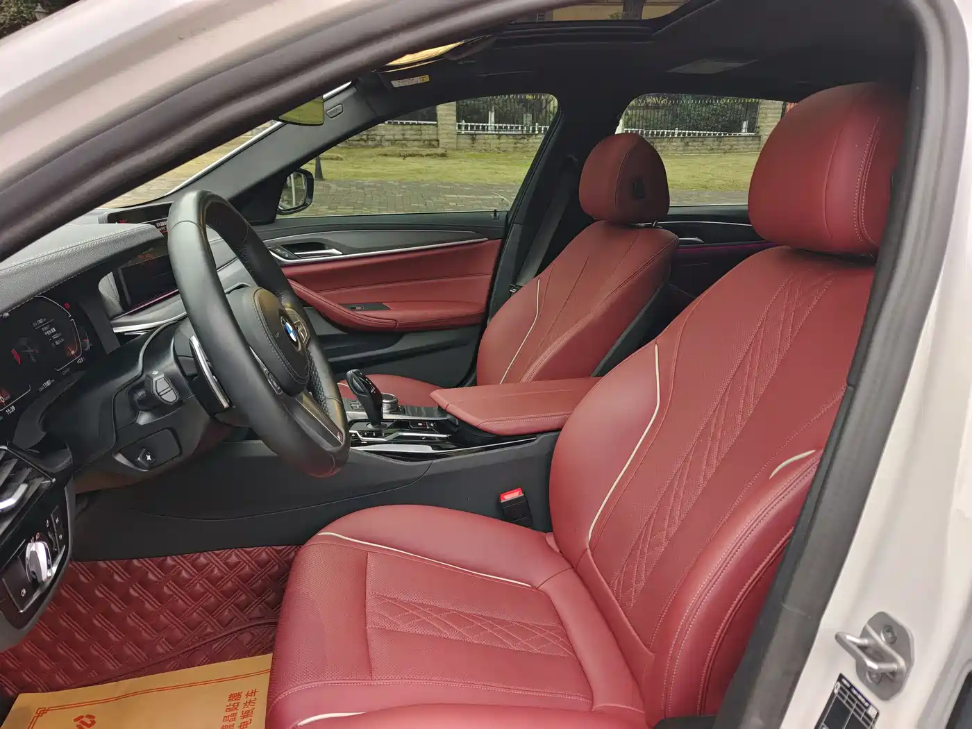 BMW 5 Series 2023 530Li Leading M Sport Package фото 12